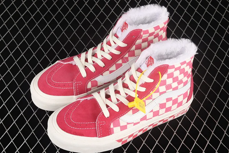 All categories Vans Vans series Vans Hi Vans high-top plus velvet Vans Sk8-Hi Anaheim pink and white checkerboard high-top casual sneakers VN0A38GF2U9